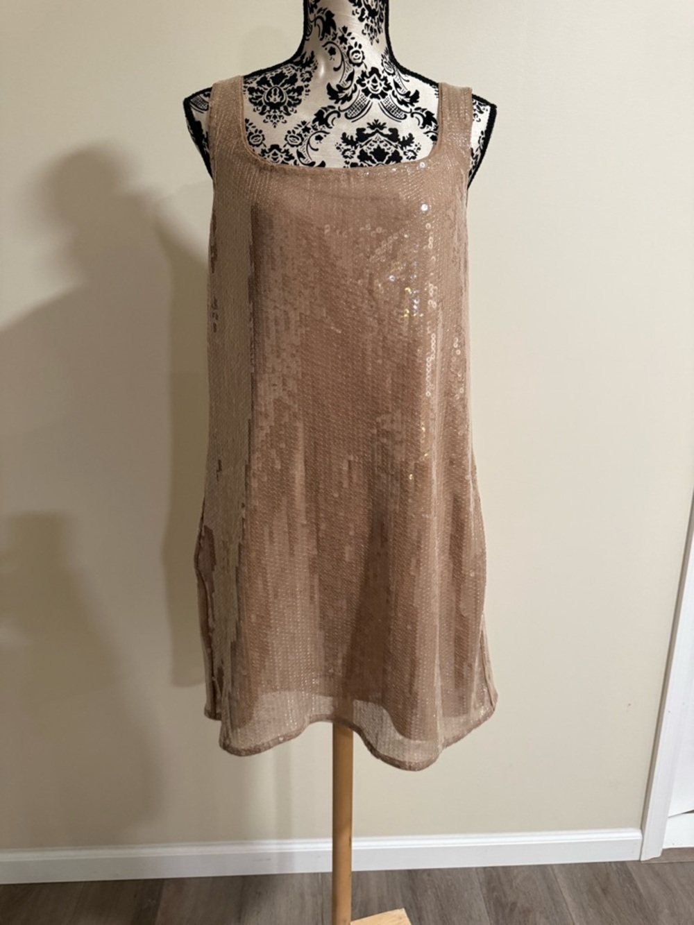 Abercrombie and Fitch Sleeveless Sequin Dress - Picture 2 of 8